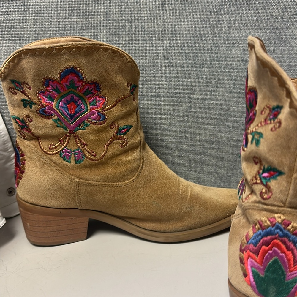 Farm Rio Camel Bota Western Boho Embroidered Tan Ankle Boots - Picture 10 of 14